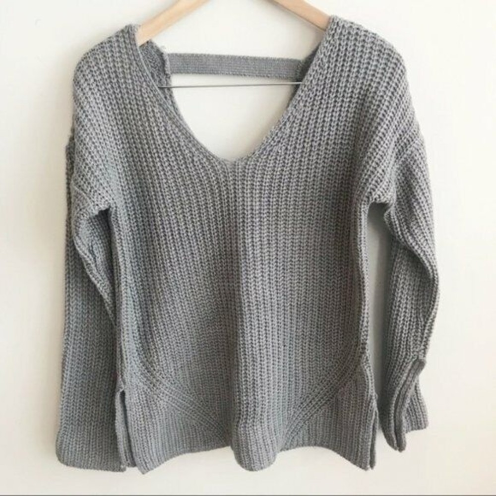 Pink Rose Women's Sz. L Gray V Neck Cable Knit Sweater